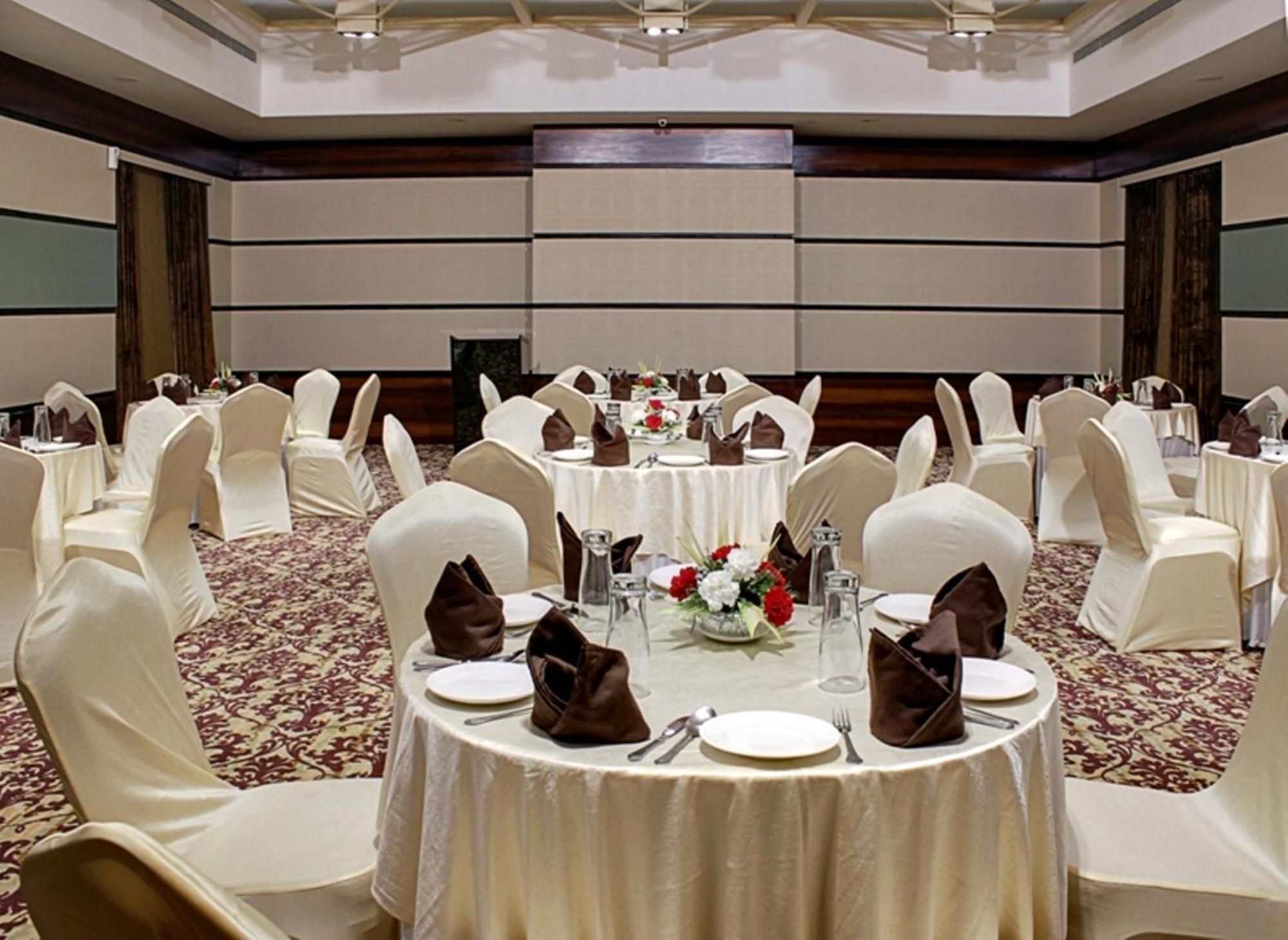 The Sahil Hotel Bombay Eksteriør billede